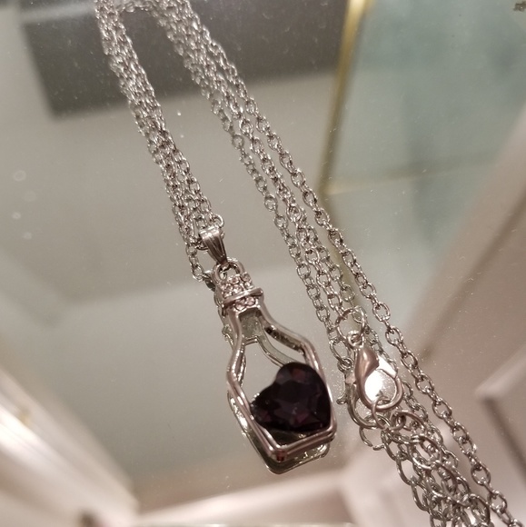 Purple crystal love drift pendant necklace - Picture 2 of 6